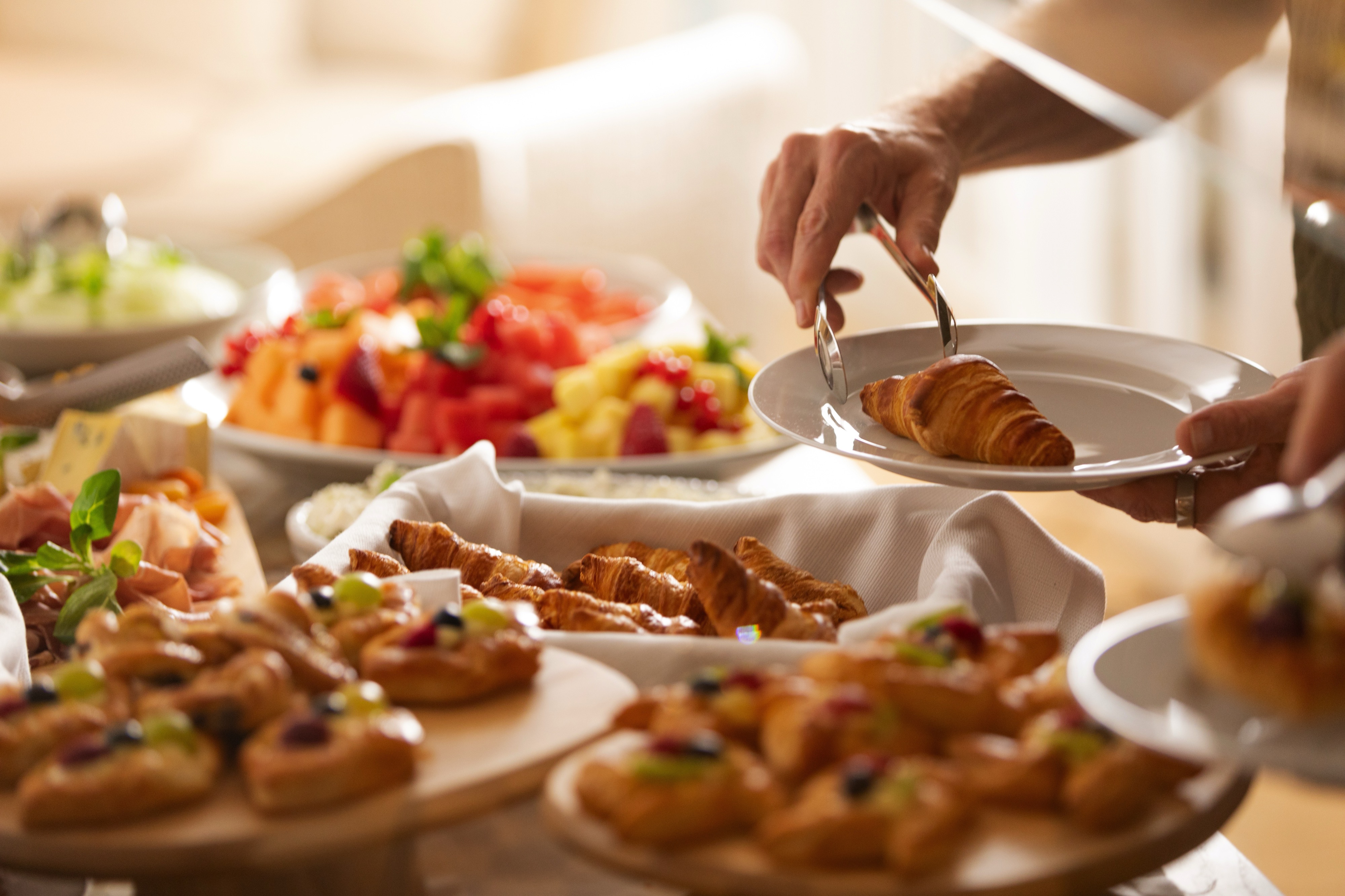 APT Solara - Annie's Table